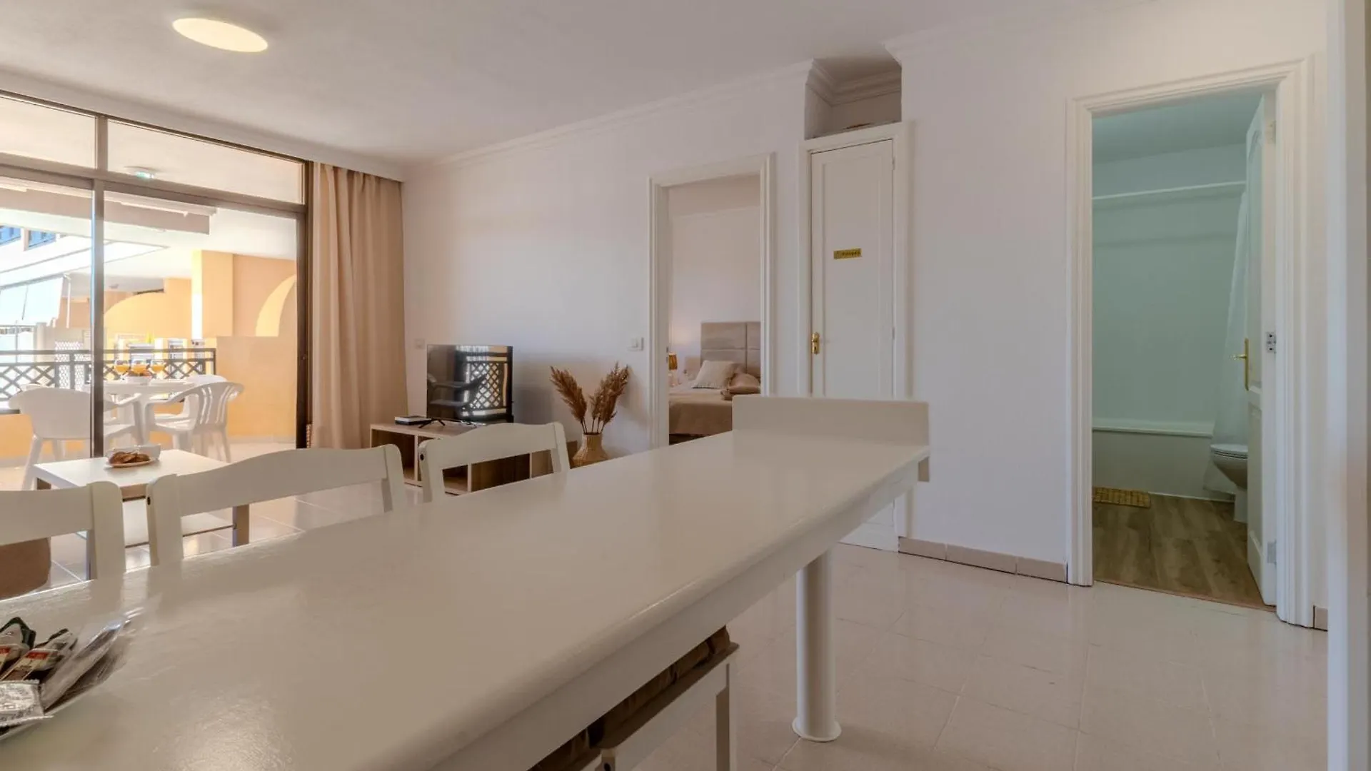 Sunset Flower Apt By Dream Homes Tenerife Puerto de Santiago  0*, Puerto de Santiago (Tenerife)